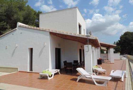 Resale - Villa - Moraira - Pinar de Advocat-Cometa