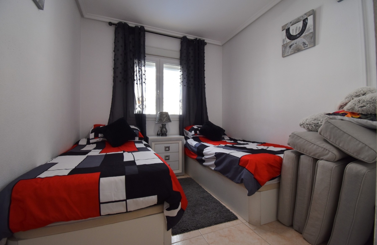 Resale - Villa - Orihuela Costa - Playa Flamenca