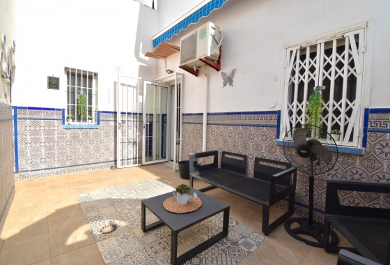 Resale - Villa - Orihuela Costa - Playa Flamenca