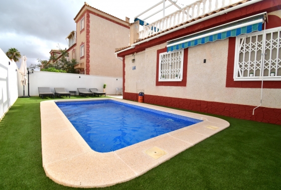 Resale - Villa - Orihuela Costa - Playa Flamenca