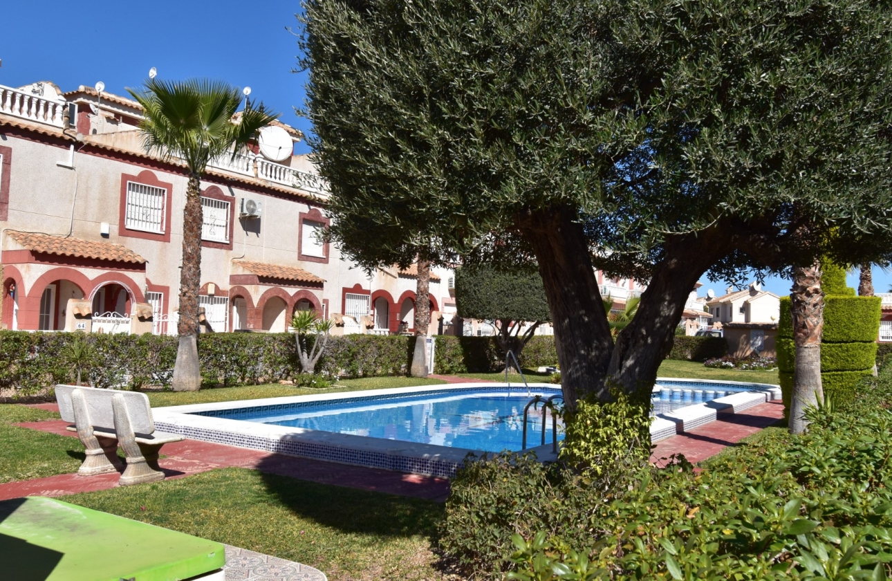 Resale - Villa - Orihuela Costa - Playa Flamenca