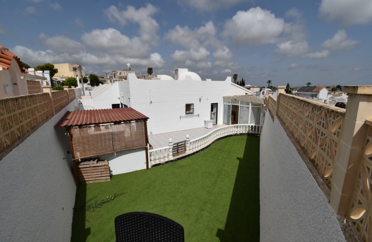 Resale - House - Orihuela Costa - Villamartín