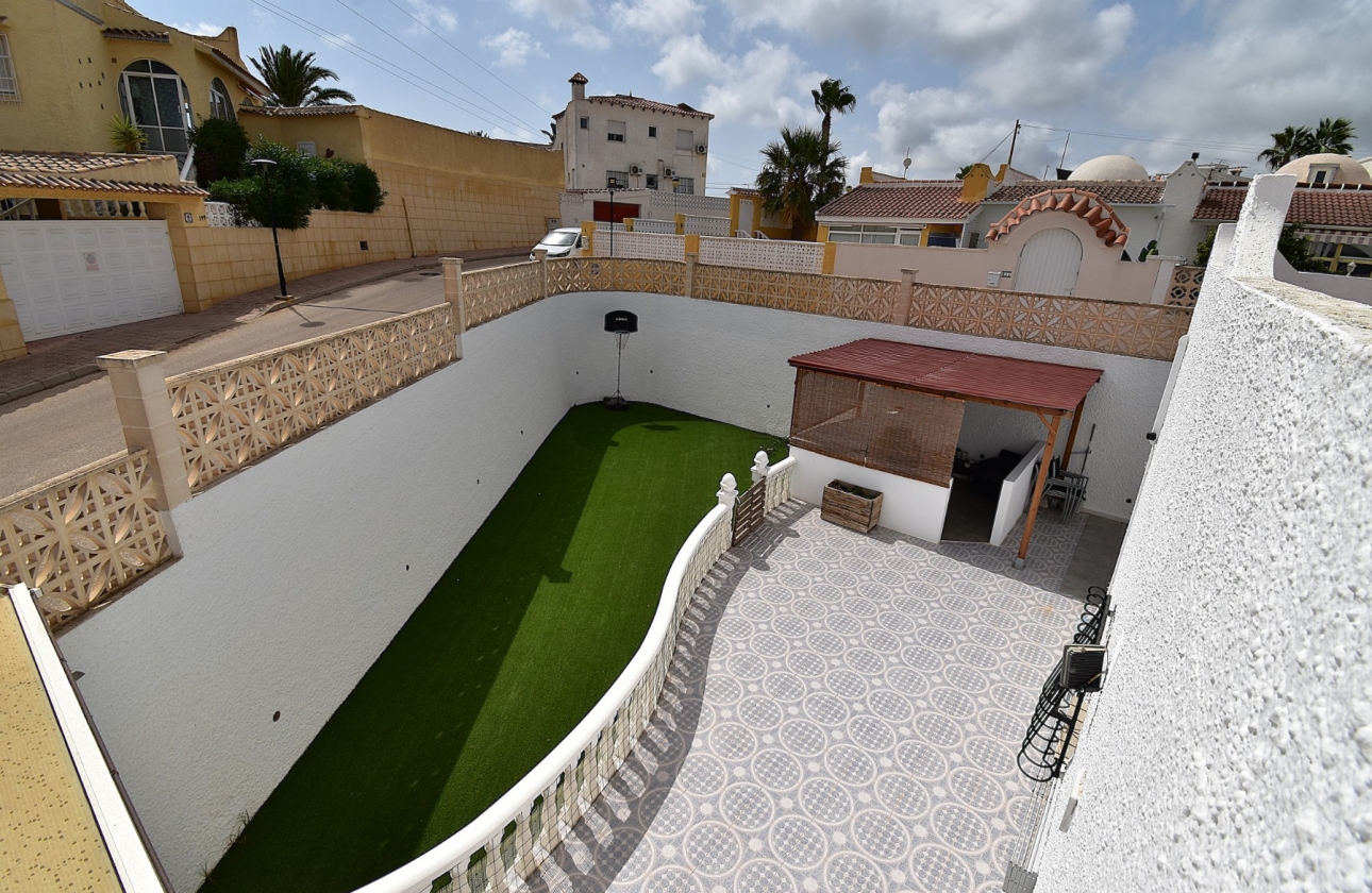 Resale - House - Orihuela Costa - Villamartín