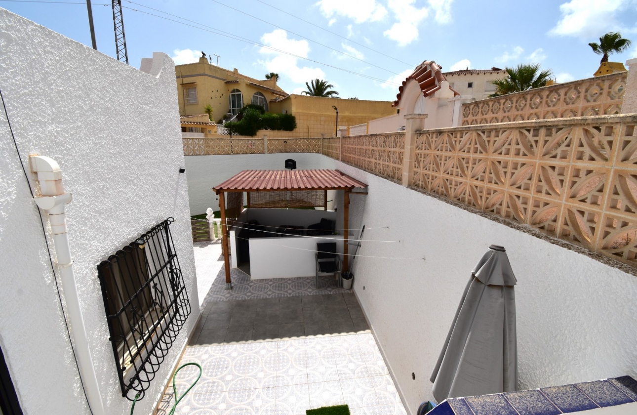 Resale - House - Orihuela Costa - Villamartín
