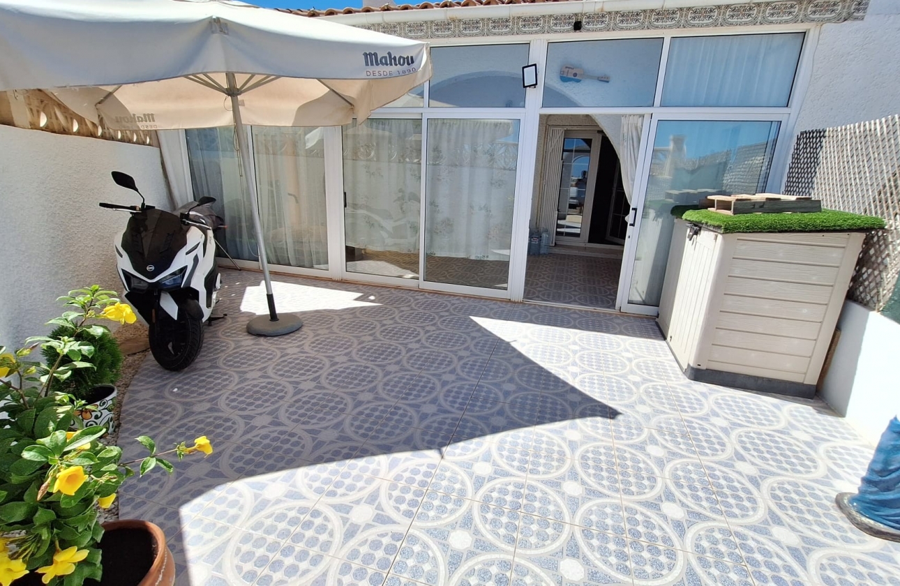 Resale - House - Orihuela Costa - Villamartín