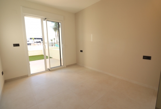 Resale - Apartment / flat - Guardamar del Segura - El Raso