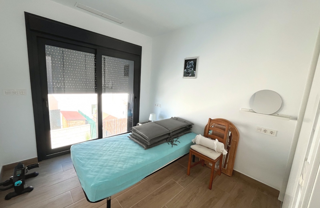 Resale - Villa - Ciudad Quesada - Pueblo Bravo