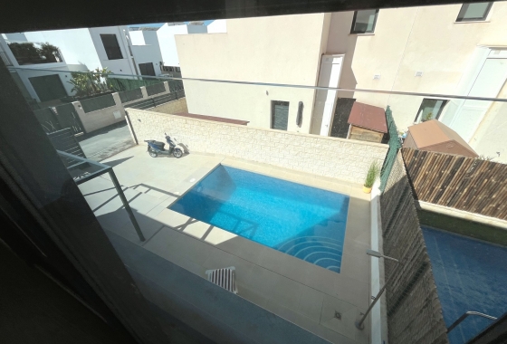 Resale - Villa - Ciudad Quesada - Pueblo Bravo
