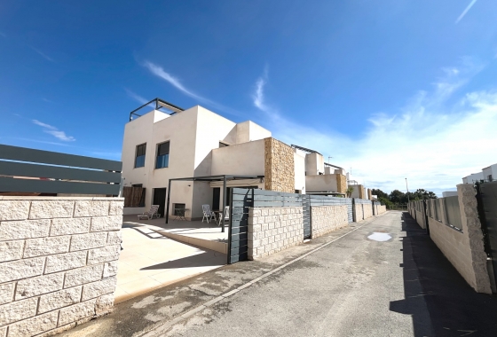 Resale - Villa - Ciudad Quesada - Pueblo Bravo