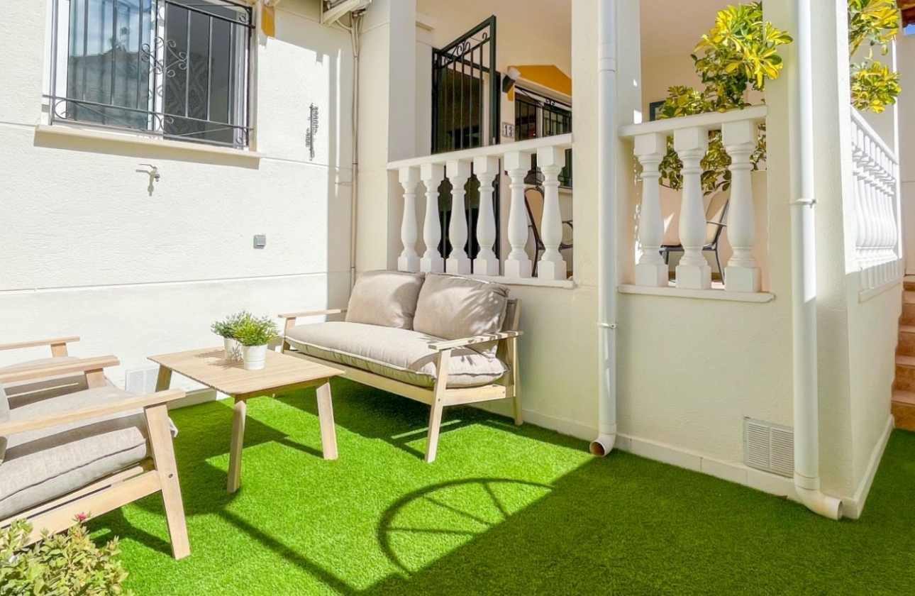 Resale - House - Orihuela Costa - Los Altos *