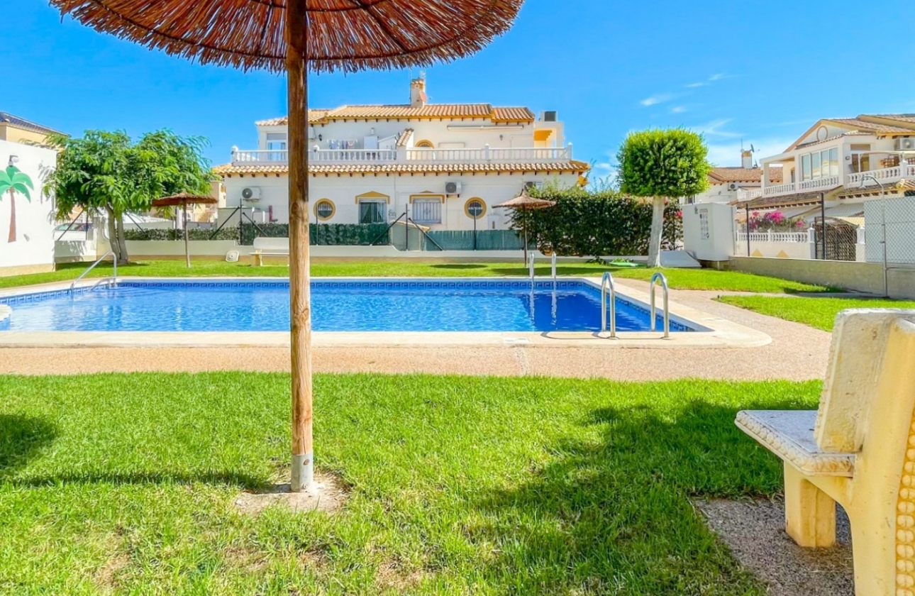 Resale - House - Orihuela Costa - Los Altos *