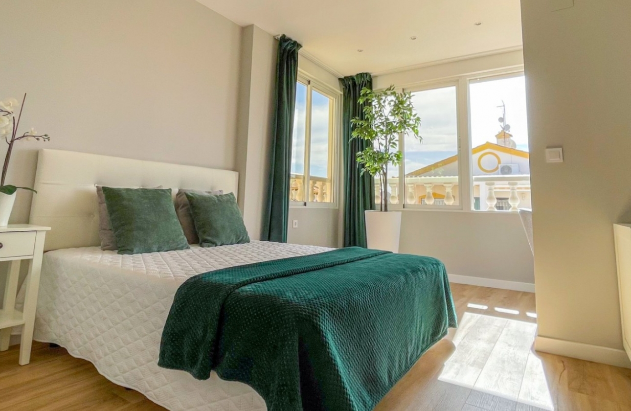 Resale - House - Orihuela Costa - Los Altos *