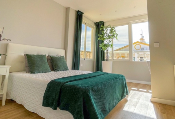Resale - House - Orihuela Costa - Los Altos *