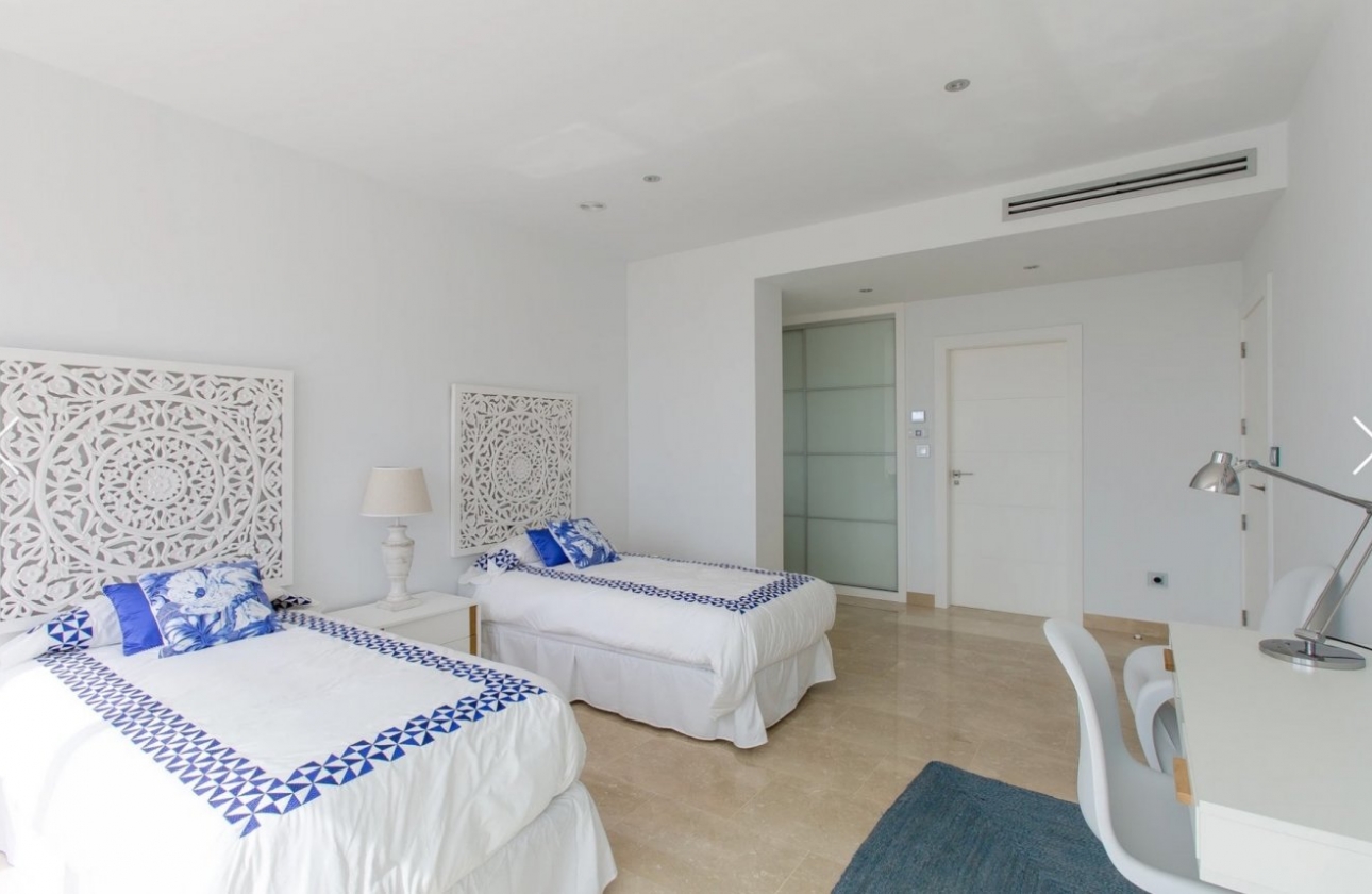 Resale - Villa - Moraira