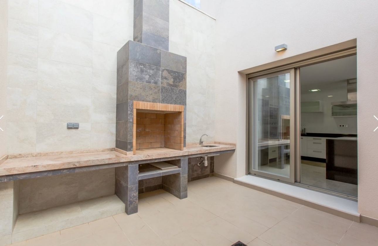 Resale - Villa - Moraira