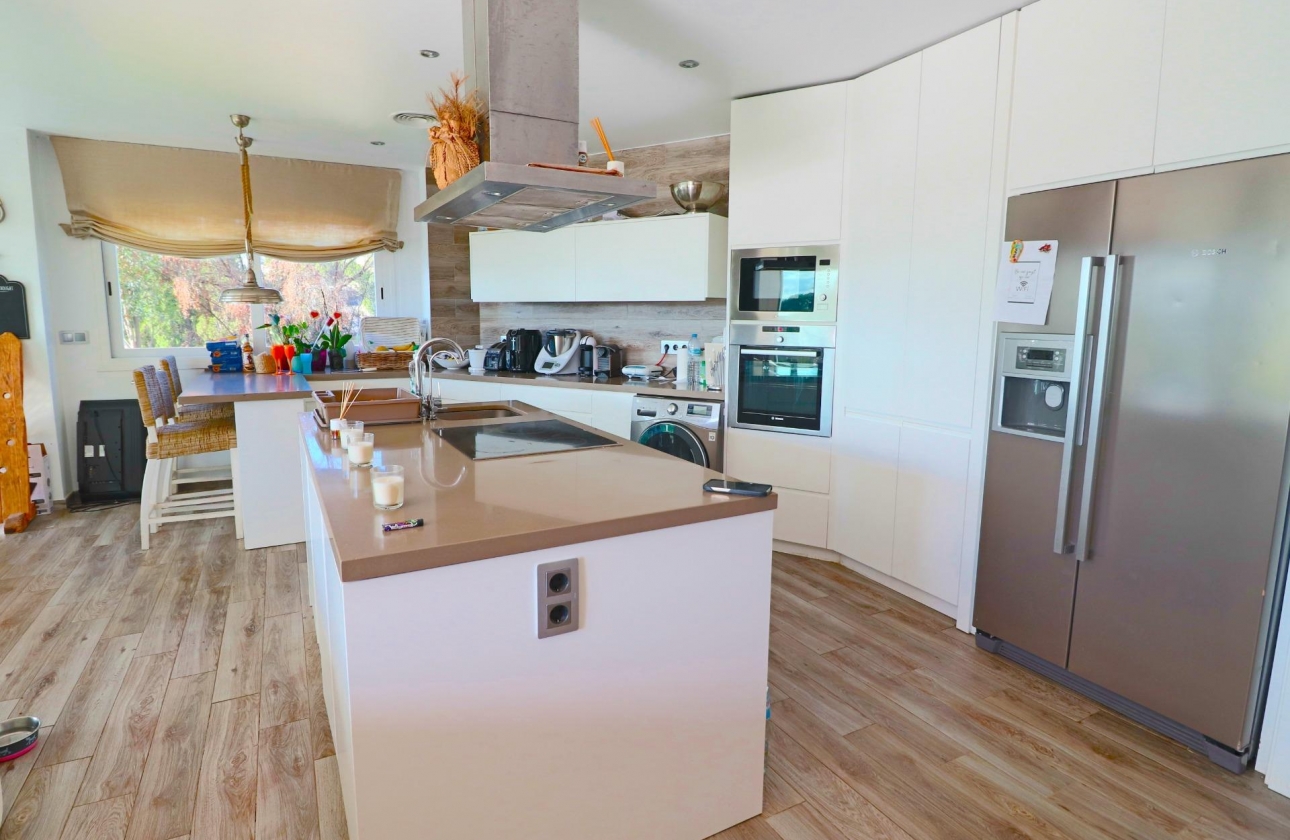 Resale - Villa - El Campello - Coveta Fuma