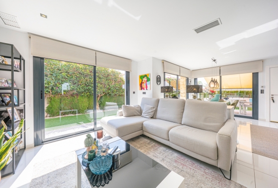 Reventa - Villa - Ciudad Quesada - Lo Pepin