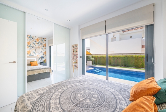 Reventa - Villa - Ciudad Quesada - Lo Pepin