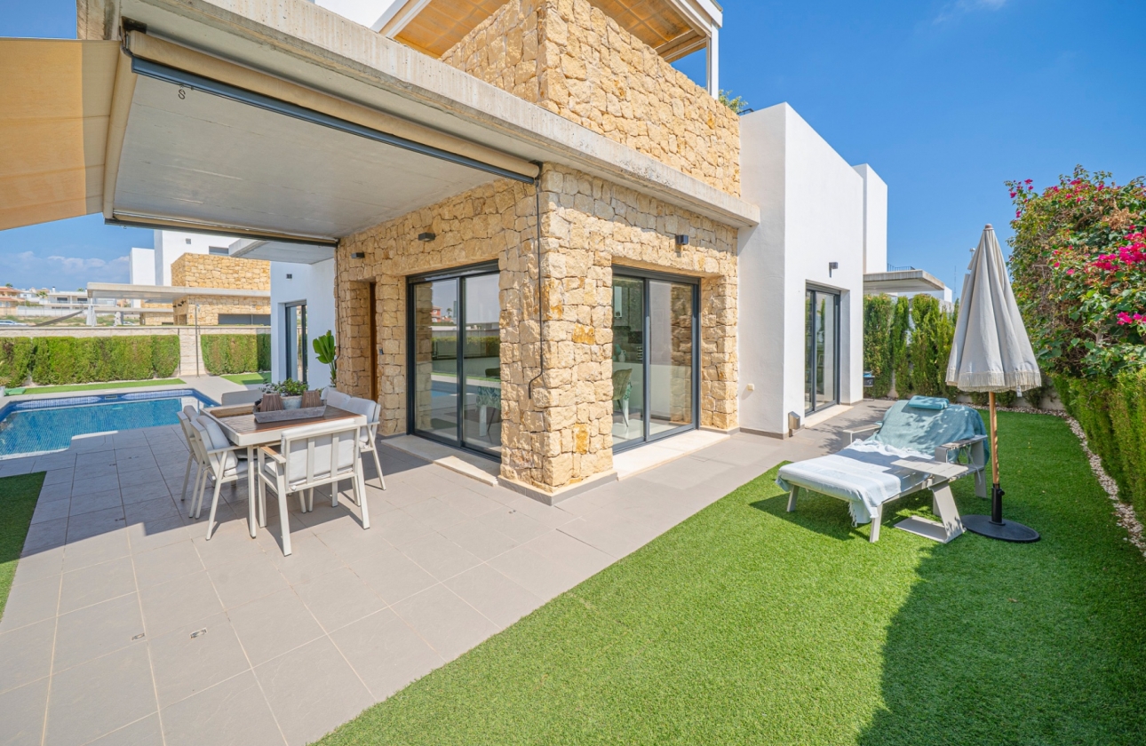 Reventa - Villa - Ciudad Quesada - Lo Pepin
