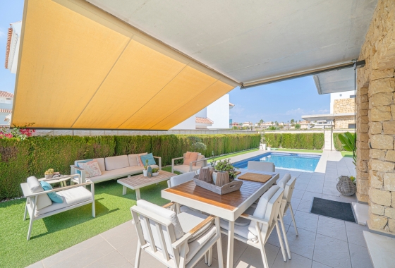 Reventa - Villa - Ciudad Quesada - Lo Pepin