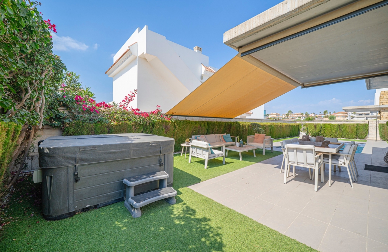 Reventa - Villa - Ciudad Quesada - Lo Pepin