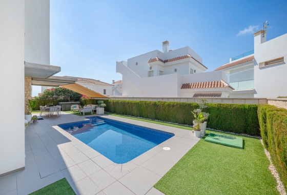 Reventa - Villa - Ciudad Quesada - Lo Pepin
