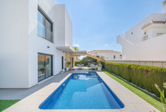 Reventa - Villa - Ciudad Quesada - Lo Pepin