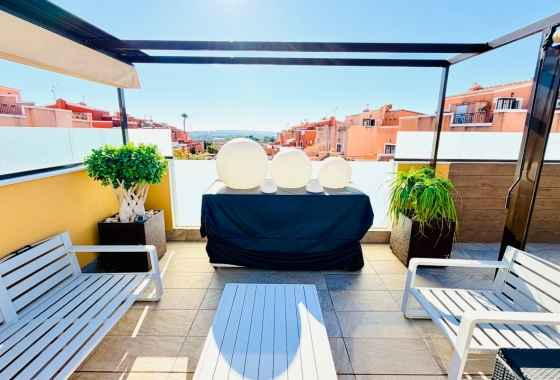 Reventa - Villa - Los Montesinos - La Herada
