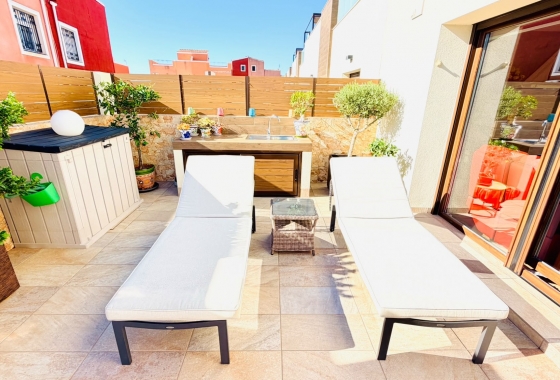 Reventa - Villa - Los Montesinos - La Herada