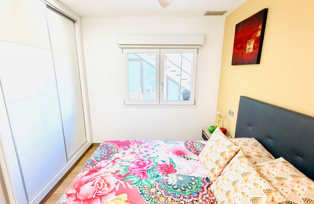 Reventa - Villa - Los Montesinos - La Herada