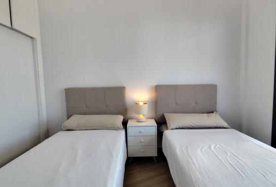 Resale - Apartment / flat - Villamartin