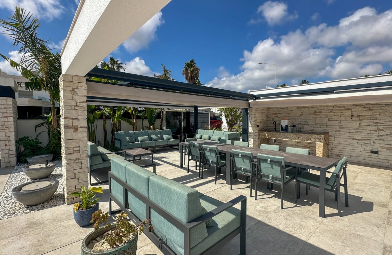 Revente - Villa - Orihuela Costa - Villamartín