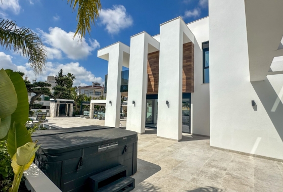 Revente - Villa - Orihuela Costa - Villamartín