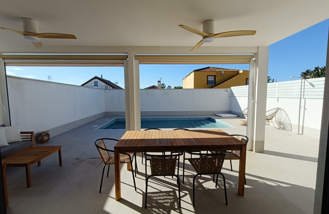 Revente - Villa - Torrevieja - El Chaparral