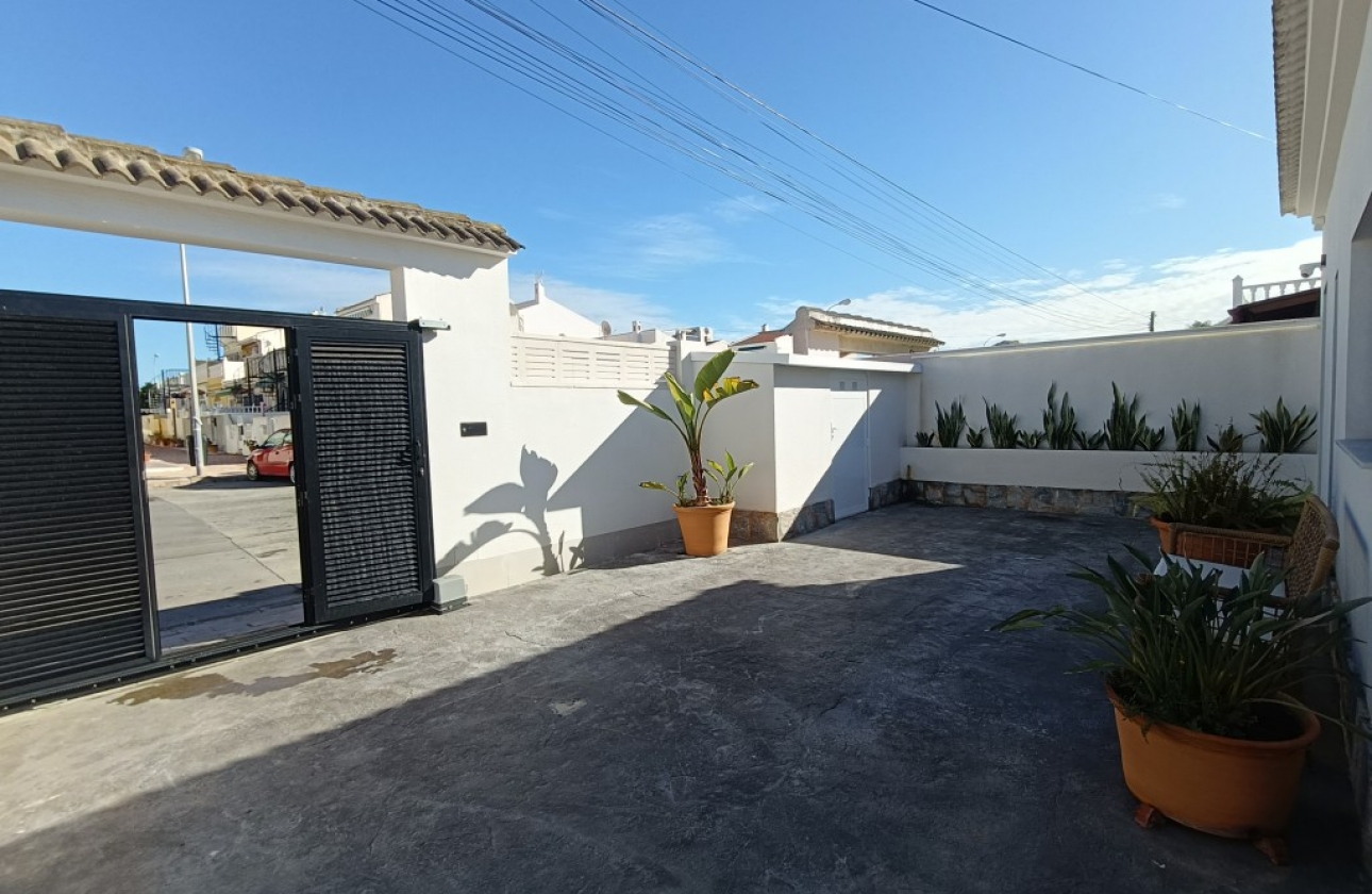 Revente - Villa - Torrevieja - El Chaparral