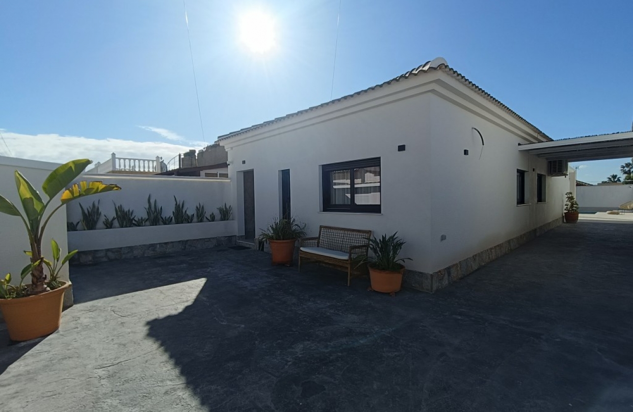 Revente - Villa - Torrevieja - El Chaparral