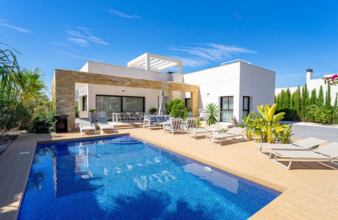 Reventa - Villa - Ciudad Quesada - Doña Pepa