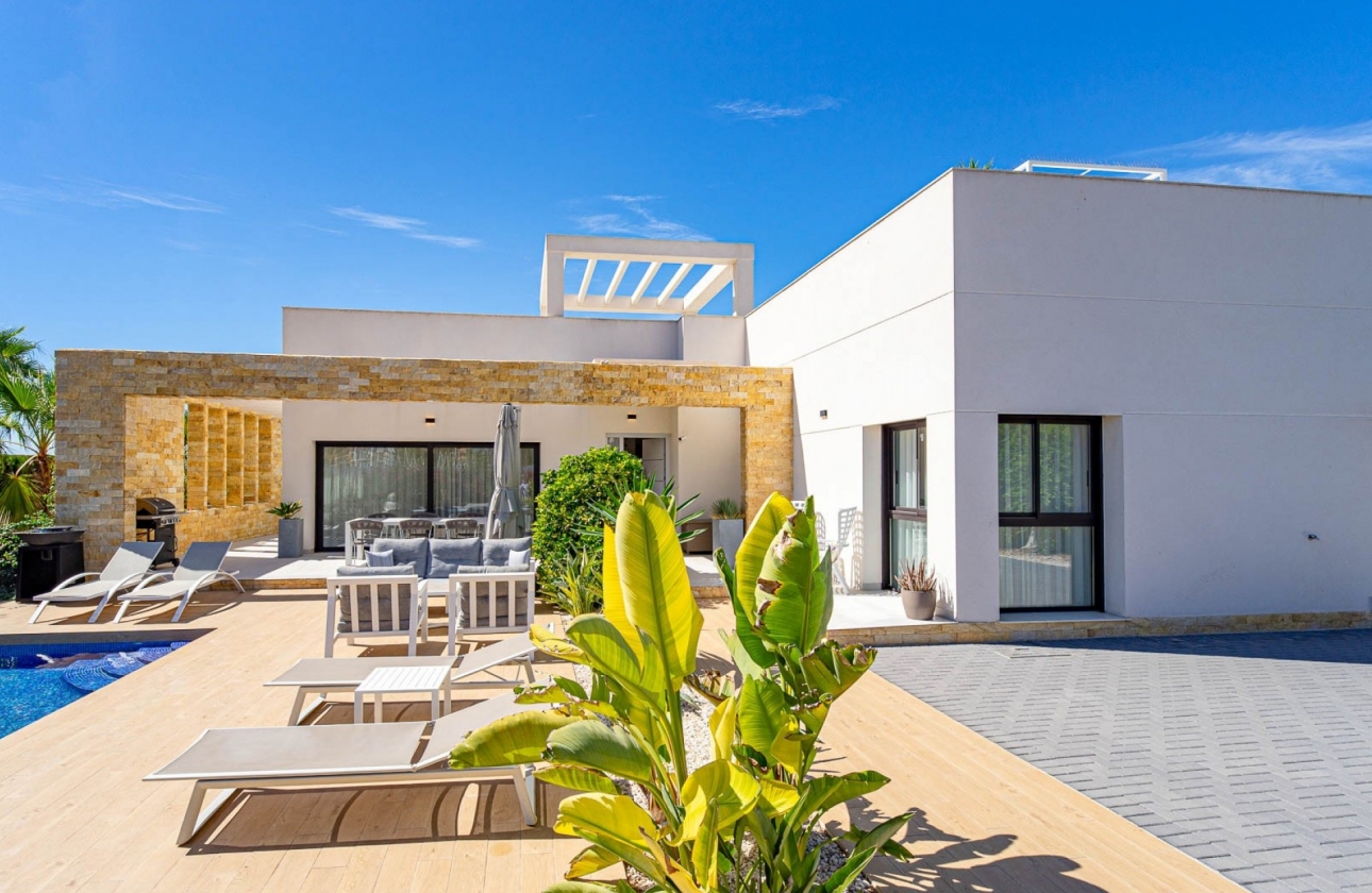 Reventa - Villa - Ciudad Quesada - Doña Pepa