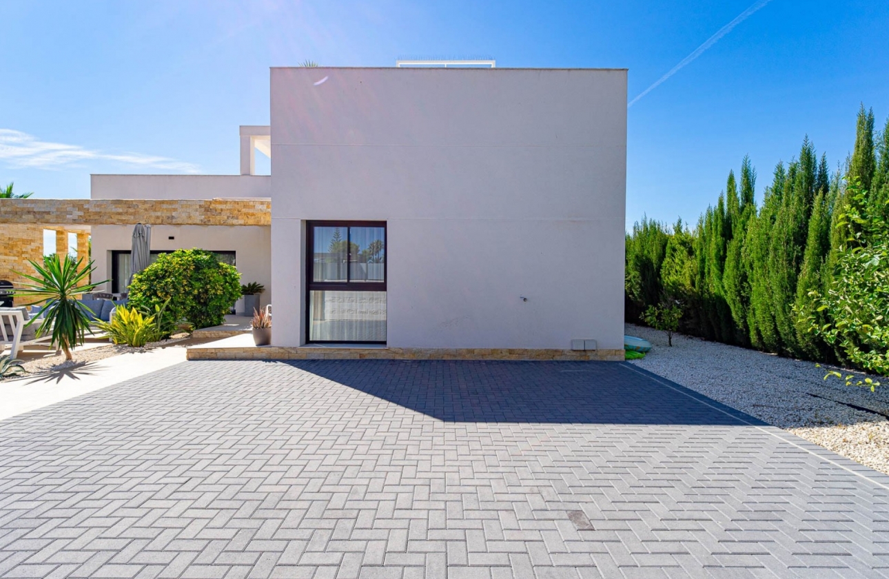 Reventa - Villa - Ciudad Quesada - Doña Pepa