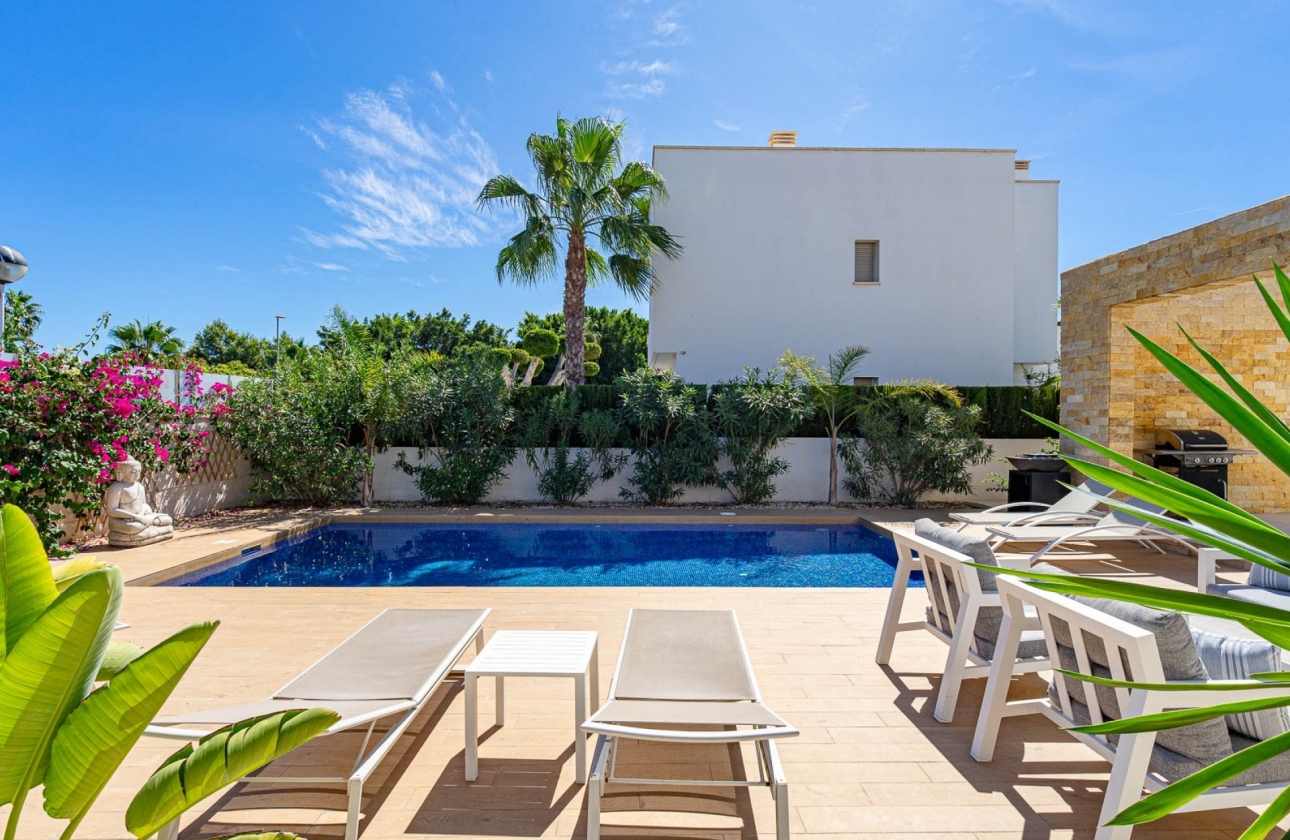 Reventa - Villa - Ciudad Quesada - Doña Pepa