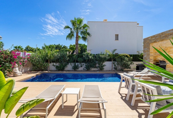 Reventa - Villa - Ciudad Quesada - Doña Pepa