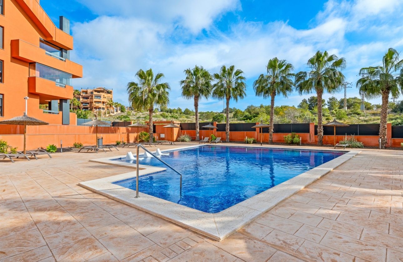 Herverkoop - Appartement / flat - Villamartin - Lomas del Golf