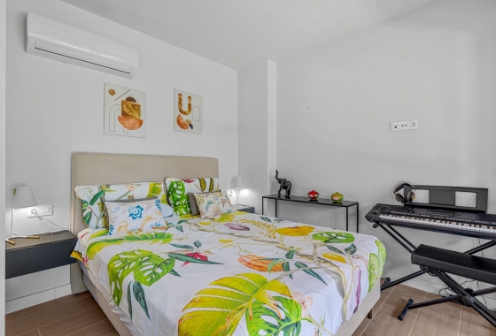 Herverkoop - Appartement / flat - Villamartin - Lomas del Golf