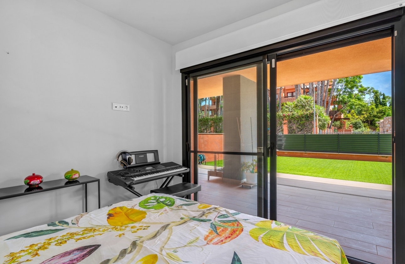 Herverkoop - Appartement / flat - Villamartin - Lomas del Golf