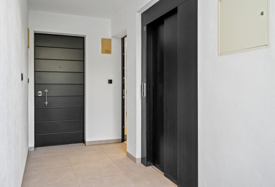 Reventa - Apartamento / piso - Villamartin - Costa Blanca