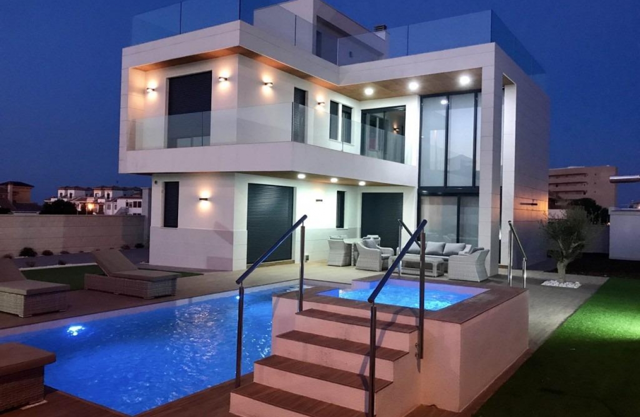 Obra nueva - Villa - Orihuela Costa - Campoamor