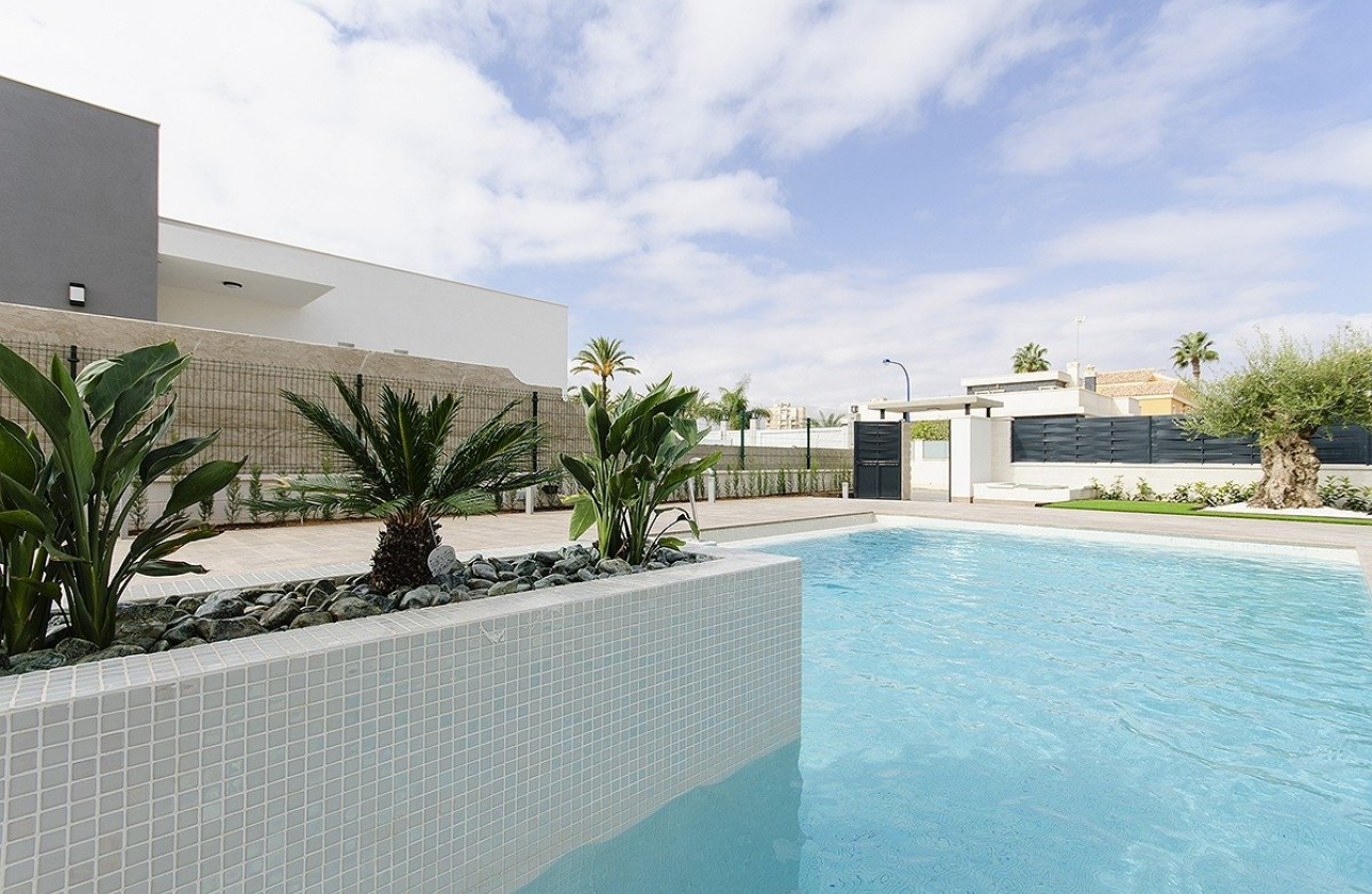 Obra nueva - Villa - Orihuela Costa - Campoamor