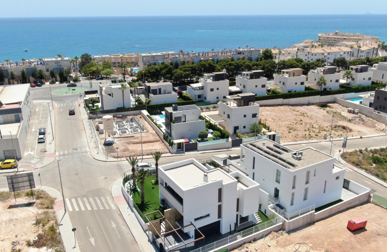 Obra nueva - Villa - Orihuela Costa - Campoamor