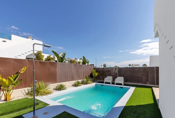 Reventa - Semi - Detached Villa - Orihuela Costa - Vistabella Golf