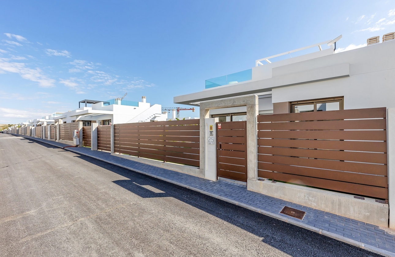 Reventa - Semi - Detached Villa - Orihuela Costa - Vistabella Golf